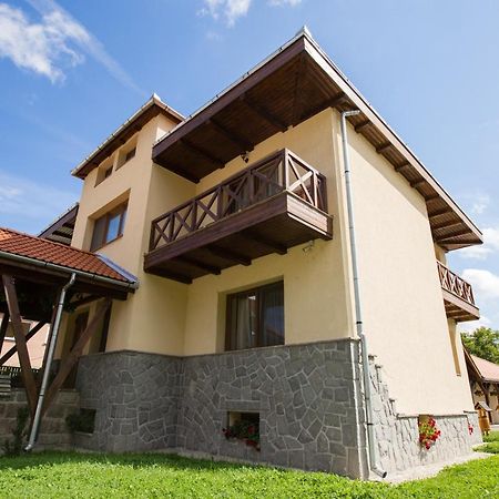 Vila Anna Malnas Bai Exteriér fotografie