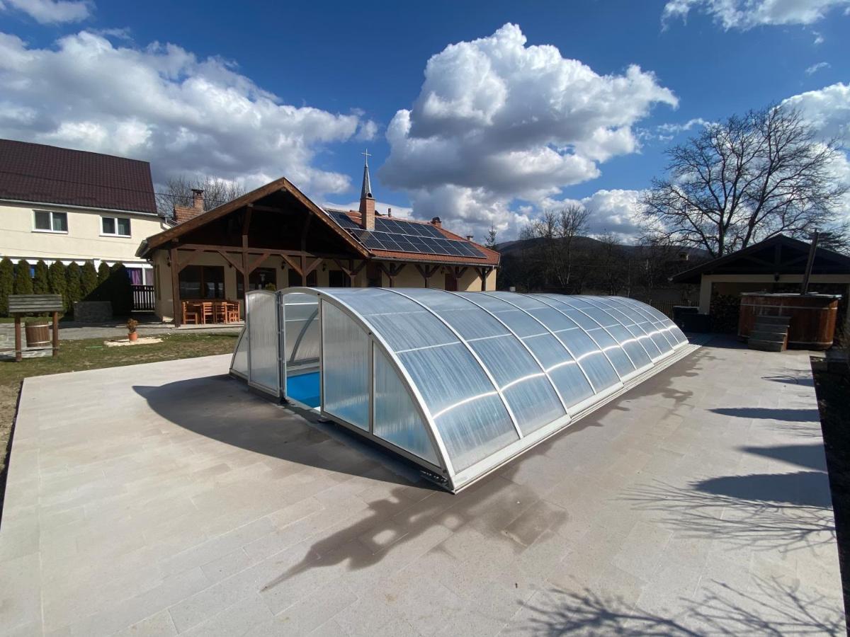 Vila Anna Malnas Bai Exteriér fotografie