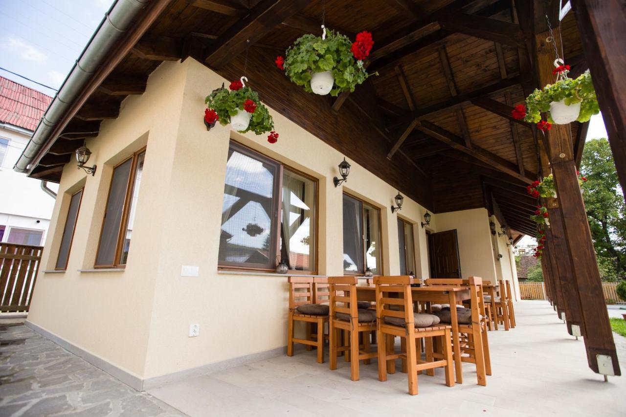 Vila Anna Malnas Bai Exteriér fotografie
